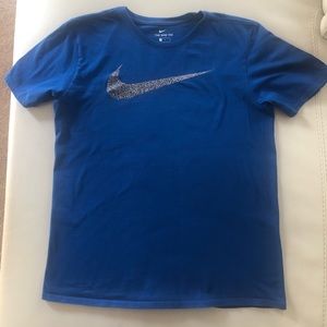 Nike top